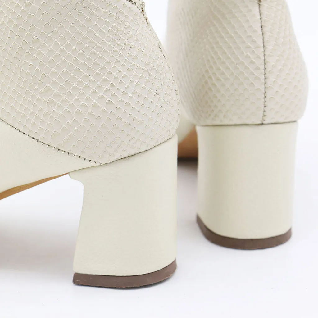 Elea heeled boots in off white leather womens shoes